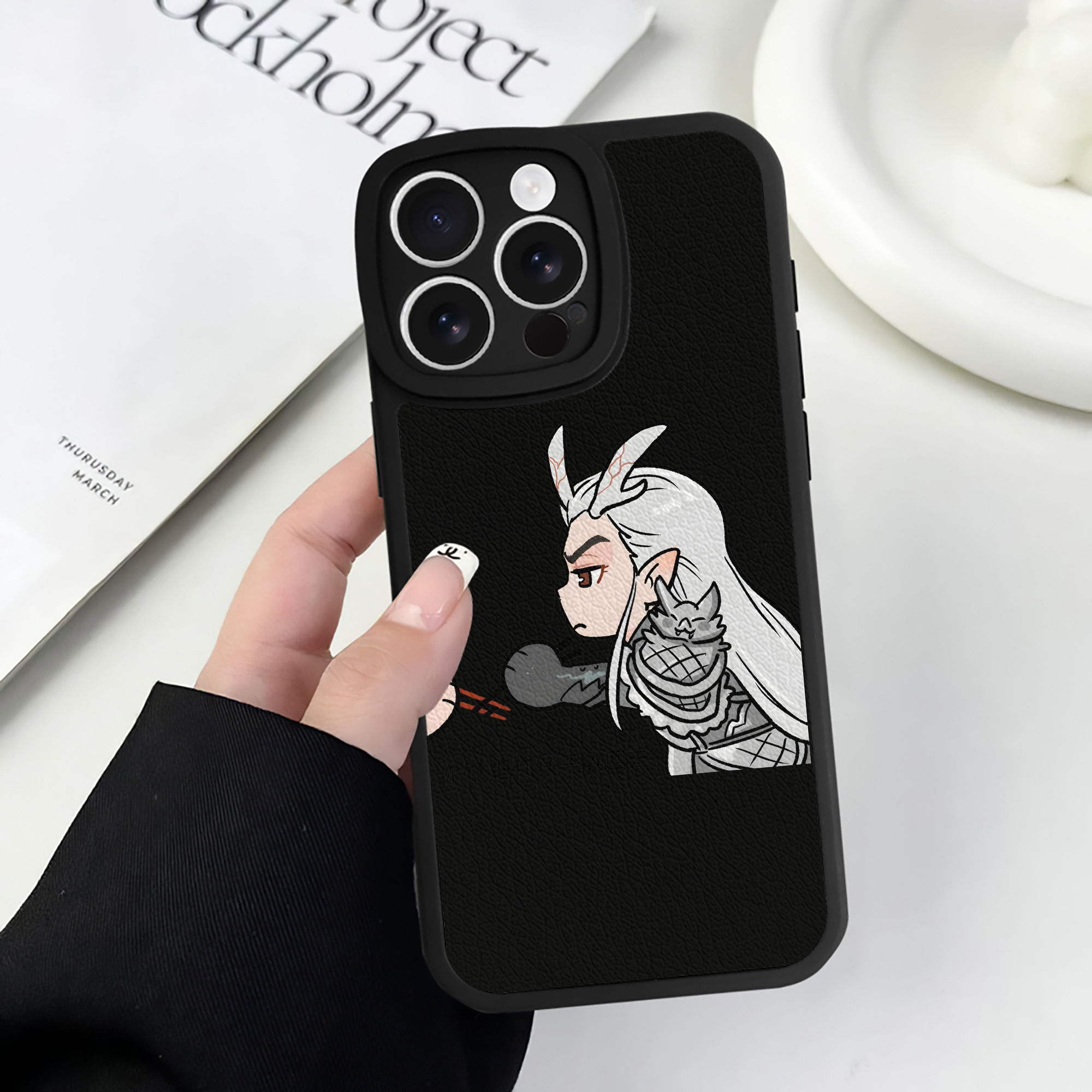 （画像用） Ne Zha 2 ナタ 魔童の大暴れ 【iPhone 16シリーズ対応】シリコンスマホケース（レザー調） 材質：シリコン